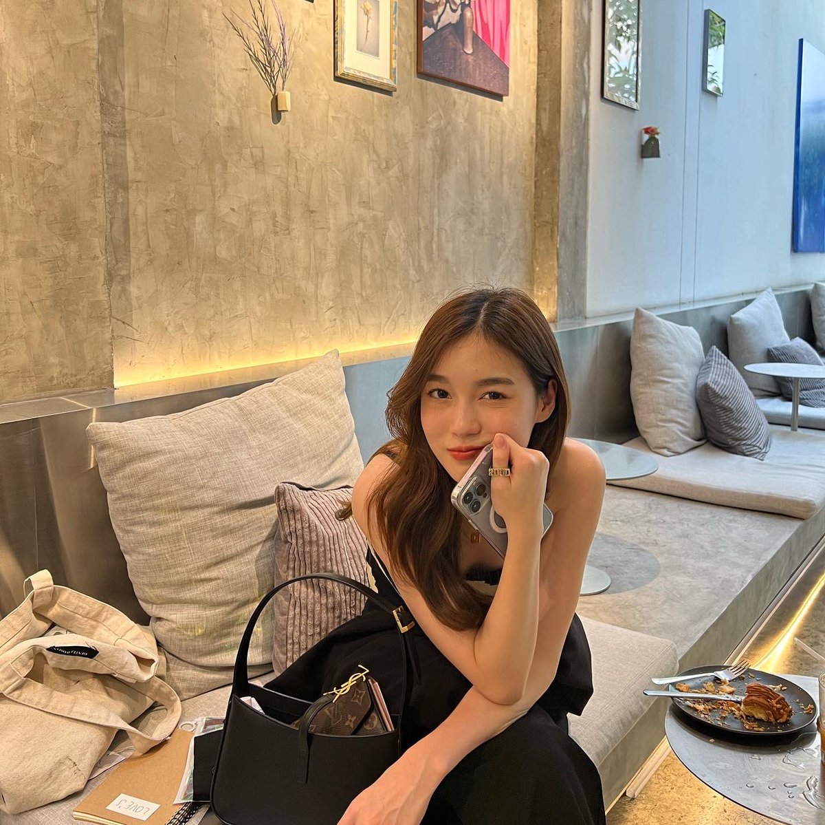 เลิฟรัก tweet media