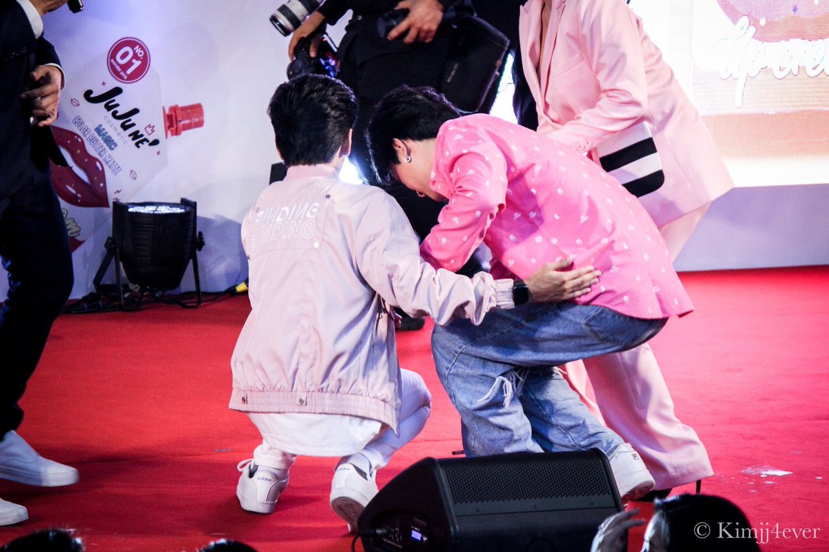 marumag10969's tweet image. The &apos;P&apos; in Prachaya stands for &apos;protective&apos; but Perawat exclusive