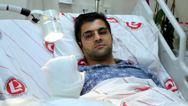 Hastası tarafından bıçaklanan doktor Ertan İskender istifa etti
bit.ly/336vgYc