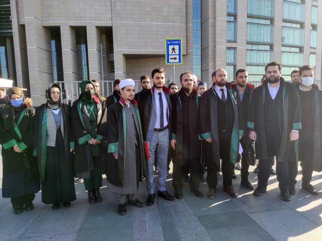 avridvankilic's tweet photo. 1-) Dokuz Eylül Üniversitesi İlahiyat Fakültesi dekan yardımcısı Cihad Kısa'nın Hz. Meryem validemize yönelik  suç teşkil eden sözlerinin adli ve idari yönden cezalandırılması için 35 Avukat arkadaşlarımızla İstanbul Çağlayan adliyesinde suç duyurusunda bulunduk.+++ https://t.co/48uOgvQBMo