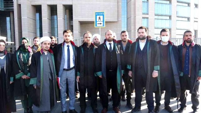 avridvankilic's tweet photo. 1-) Dokuz Eylül Üniversitesi İlahiyat Fakültesi dekan yardımcısı Cihad Kısa'nın Hz. Meryem validemize yönelik  suç teşkil eden sözlerinin adli ve idari yönden cezalandırılması için 35 Avukat arkadaşlarımızla İstanbul Çağlayan adliyesinde suç duyurusunda bulunduk.+++ https://t.co/48uOgvQBMo