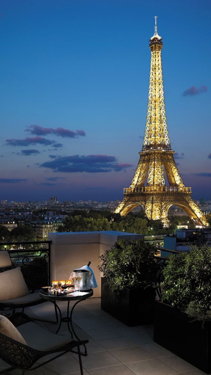 You’re forever in my Dreams, Paris.