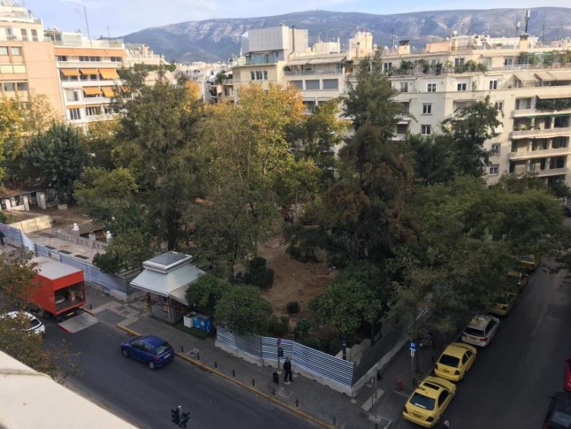 stratis63's tweet photo. πηρα την απαντηση αυτη απο το Δημο Αθηναιων, Οι ποδηλατοδρομοι κοπηκαν. 
Μετα τα δενδρα στις πλατείες  ο δημαρχος συνεχίζει ακαθεκτος σε αλλα μετρα περιβαντολογικου χαρακτήρα. 
Γιατι τοσο φοβικος
ενω αλλες πολεις που ηταν λιγοτερο "φοβικες" σε αλλαγες 
https://t.co/LNWARoiqHi... https://t.co/NWMxqiAmg4