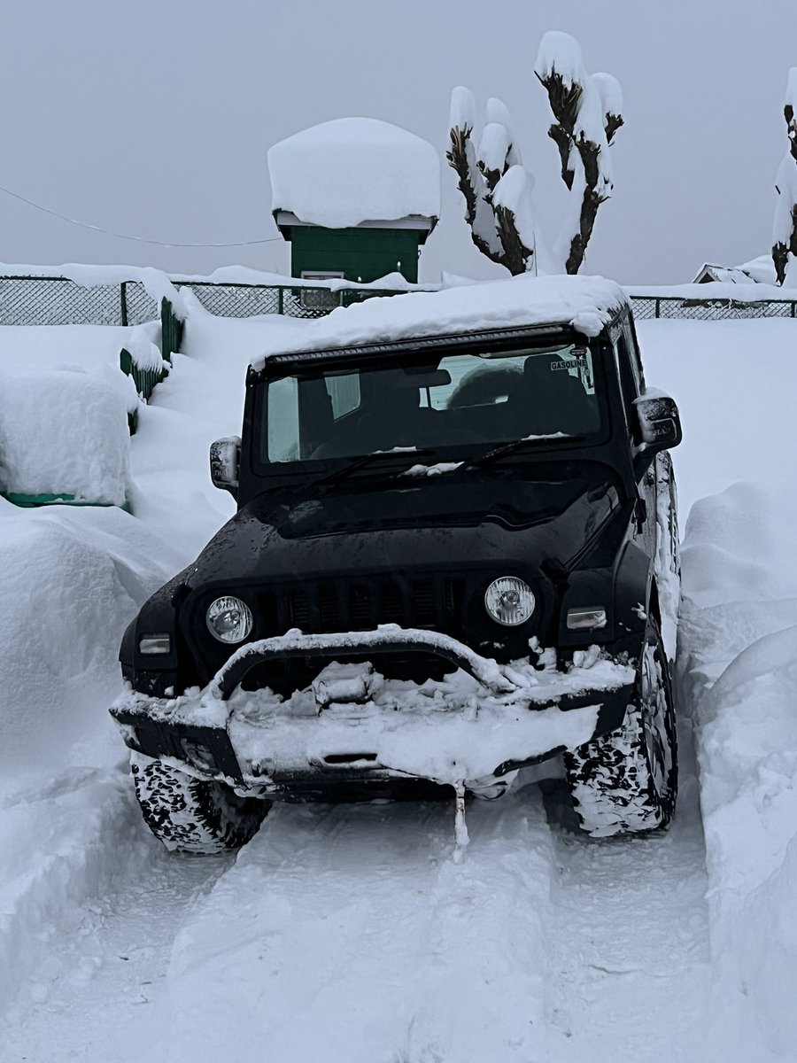 OmarAbdullah's tweet photo. Nothing like the new @MahindraRise Thar to get up to #Gulmarg in the snow. https://t.co/ZPB74xXtN1