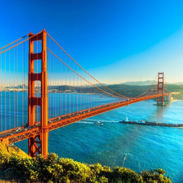 tuCpakoa's tweet photo. Le 5 janvier 1933 débuta la construction du célèbre pont du Golden Gate. Lors de la construction, le chef de chantier se battit pour que les entrepreneurs acceptent d'installer un filet de sécurité qui était vu comme "une dépense inutile"... Le filet sauva la vie de 19 personnes. https://t.co/Y59GeCvRh2