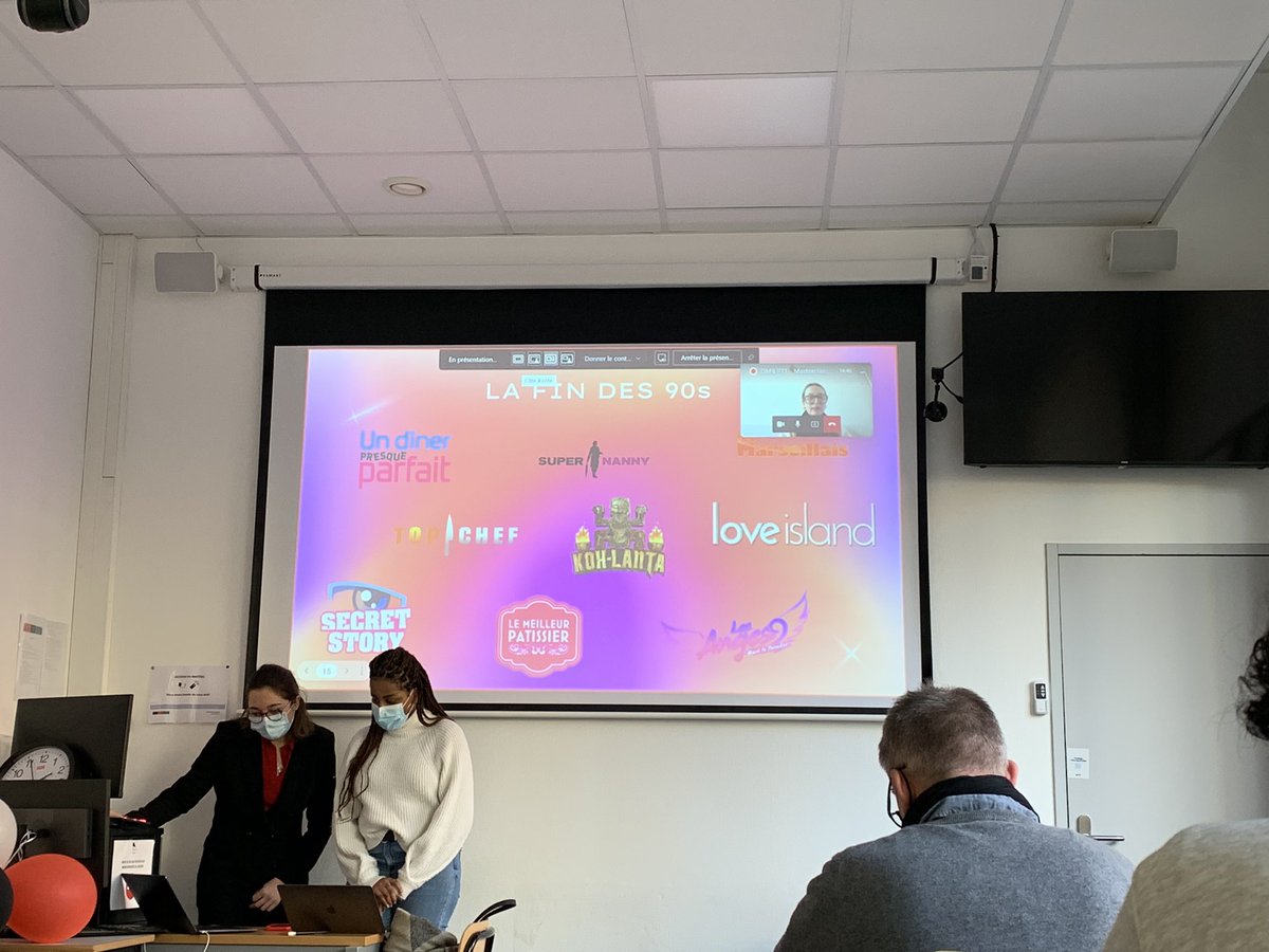 ines_derique's tweet photo. Cette après midi c’est masterclass sur la télé réalité par @e_tshikunga @mylenesisto @Fanny_Raymond99 @ValentineVialis @AntOneMariotti @FatimataBa_ 🤙🏼🎉
Très intéressant de voir la digitalisation de la tvr au fil des années 
#MBADMB #EFAP #telerealite https://t.co/DRpNImECyP