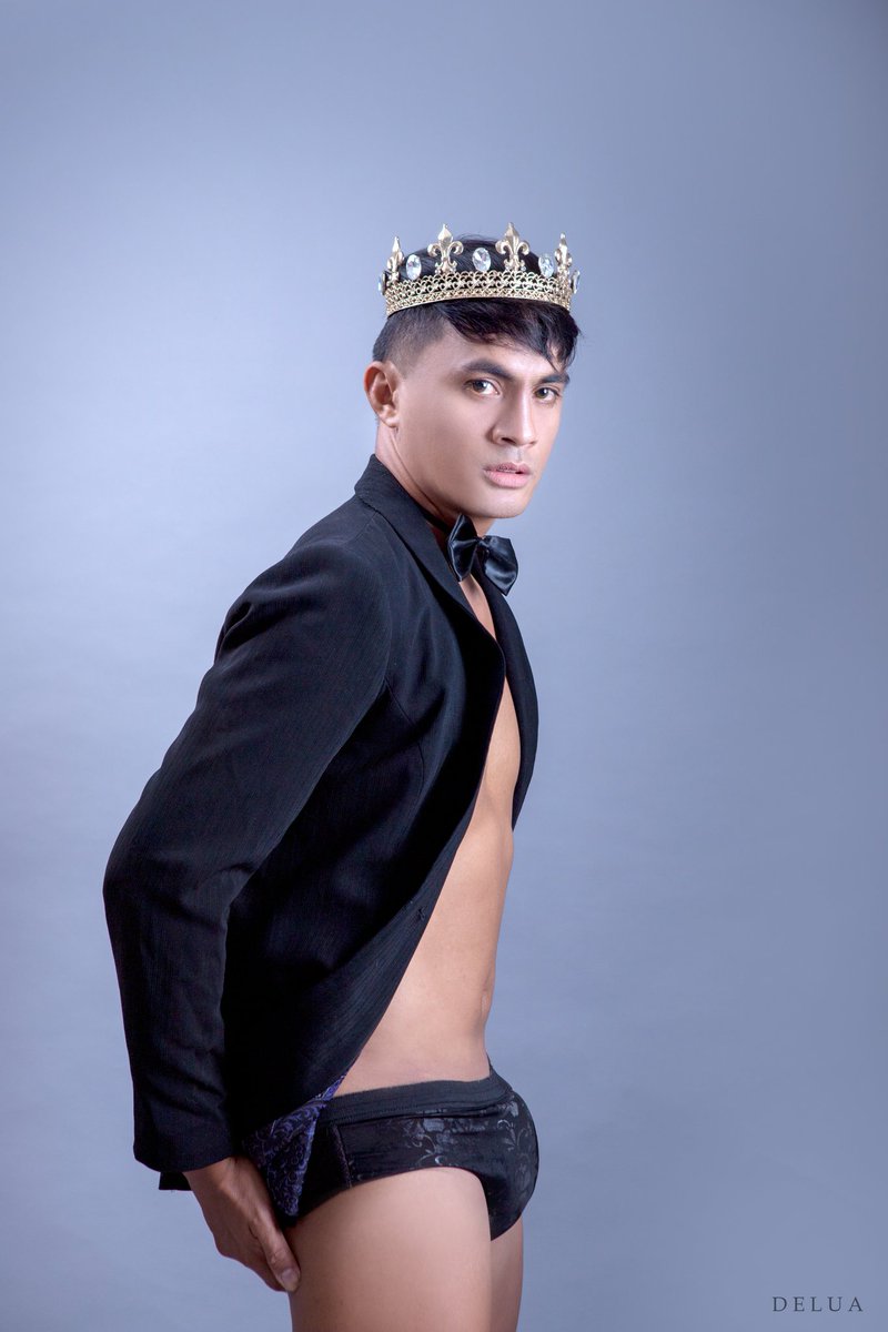 FRANKSALMO12's tweet photo. I am your King with a heart for everyone👑🇵🇭❤️🙏😇🏆

#mistereliteinternational2021
#frankcastillosalmo
#pageantking
#pageantph
#missossology 
#malepageant
#pinoypride
#proudpinoy 
#Philippines https://t.co/NQtsvnSoRe