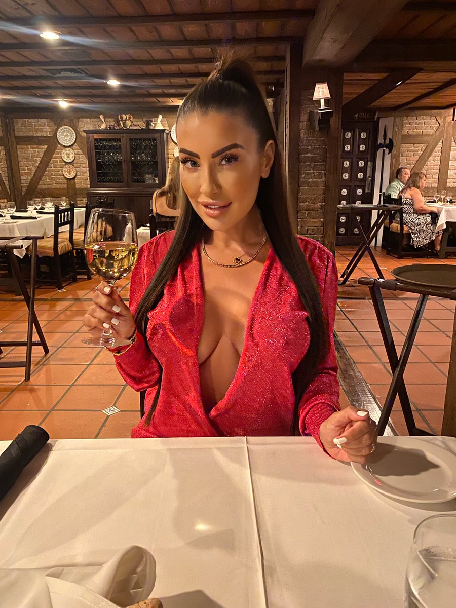 JessicaC_VIP's tweet image. Happy 2022 feliz ano novo … let’s shine 💫💫💫💕💕💫💫