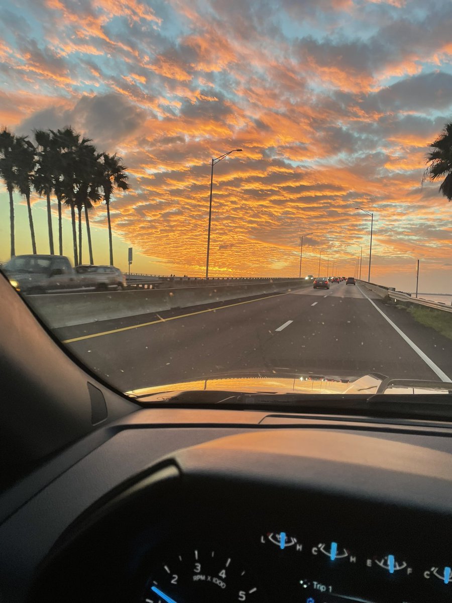 JIMMYLIVE4's tweet photo. Quick trip down to Tampa, AB needed a ride outta town🤣 https://t.co/xnRG4BL2qW
