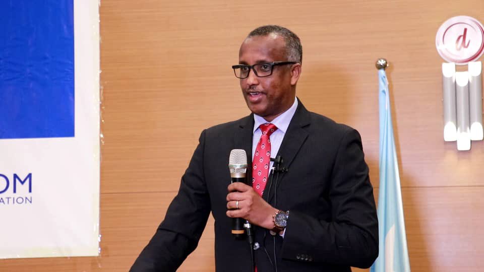 RadioDalsan1's tweet photo. #Somalia's Minister of Transport and Civil Aviation @duranfarah has denied reports that the management of #Somalia's airspace is being contracted to foreign private firms saying that the reports are baseless and concocted. https://t.co/KOeGWyha9W
