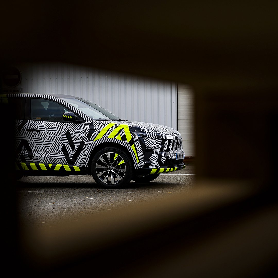 renaultireland's tweet image. before the full reveal, all new Renault Austral hits the road in camouflage.
#SUV #HighTech #techcontrol #takecontrol #comingsoon #Austral