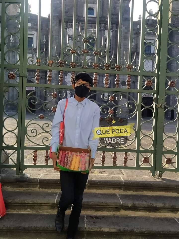QuePocaMadre_Mx's tweet photo. FALLECE JOVEN QUE VENDIA DULCES PARA PAGAR SU UNIVERSIDAD 🥺

Isaac Felipe Alonso, joven de 23 años que vendía dulces frente a Catedral de #Puebla para poder pagar su inscripción a la #BUAP, falleció ayer por la noche a causa del cáncer de estómago que padecía. https://t.co/1WOQORGVCO