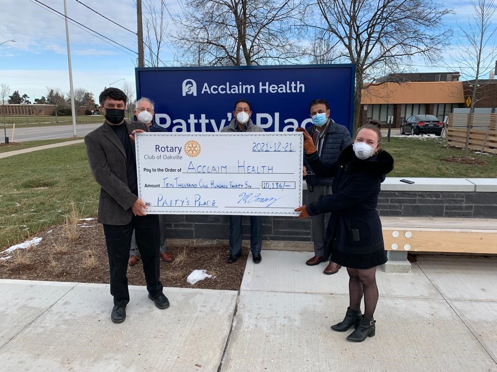 AcclaimHealth's tweet photo. We are so grateful to @rotaryoakville for their continued support! Their most recent donation will help provide a SMART Board for interactive programming for our clients, two reclining chairs, and two rolling TV stands at Patty's Place. 

Thank you so much! https://t.co/nBXJ0a4Ee0