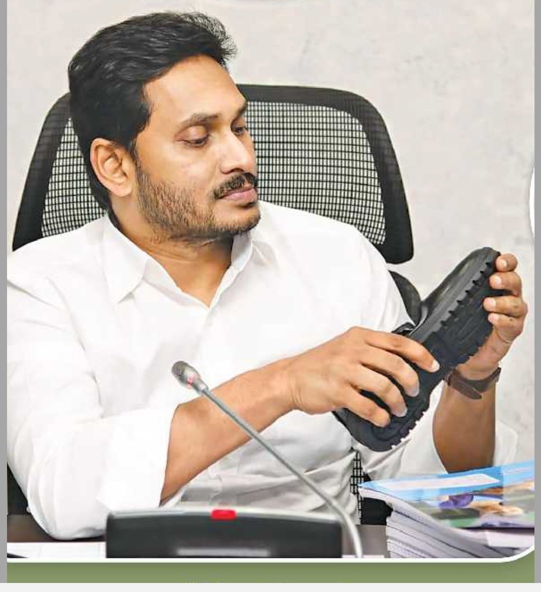 FIW4LFdVIAEr_ml?format=jpg&name=medium