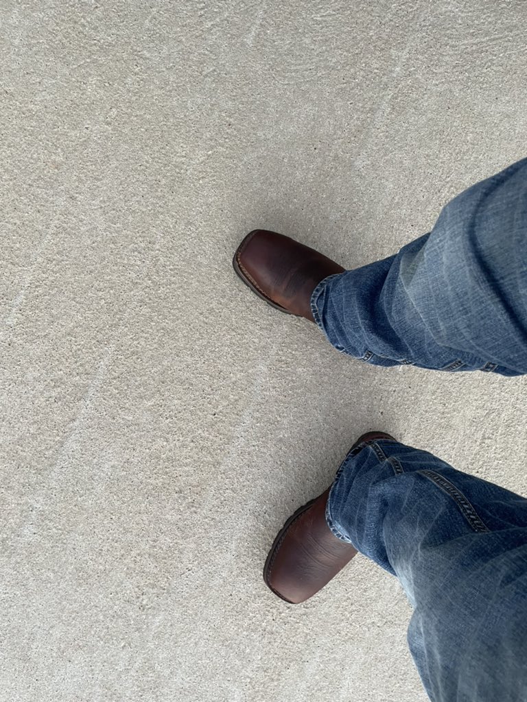 TattedAssFoo's tweet photo. New shoes new shoes #popsvoice https://t.co/9KpwKUIULL
