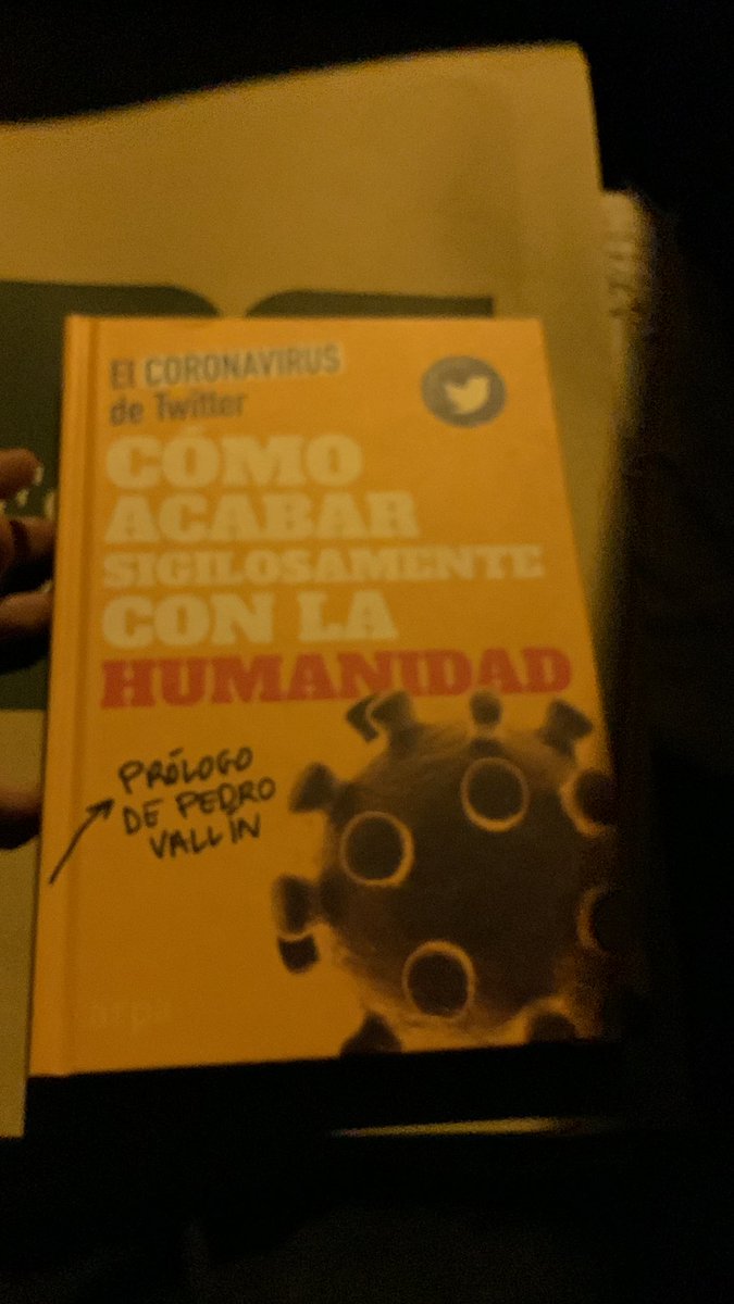 despues de estar toda la tarde buscando regalos por todos los centros comerciales ya tengo el mio!
Volviendo ansioso en el coche para poder "leerlo", seguro q acabas haciendome compañia @CoronaVid19
