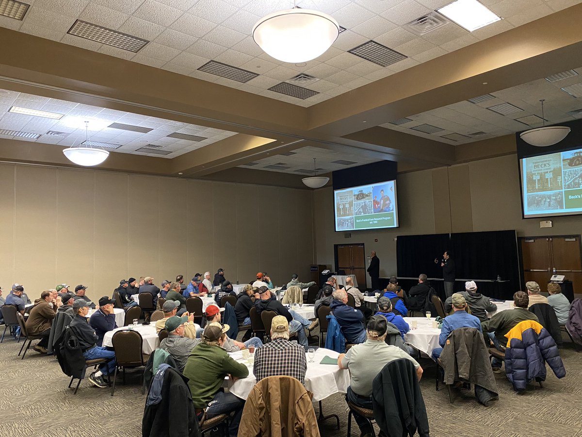 tcurrey10's tweet photo. Great group of farmers wanting to learn how to make their operation better next year! If you haven’t been to one, I would recommend making your way to a @BecksHybrids PFR Insight Meeting! https://t.co/bE3meRYUPF
