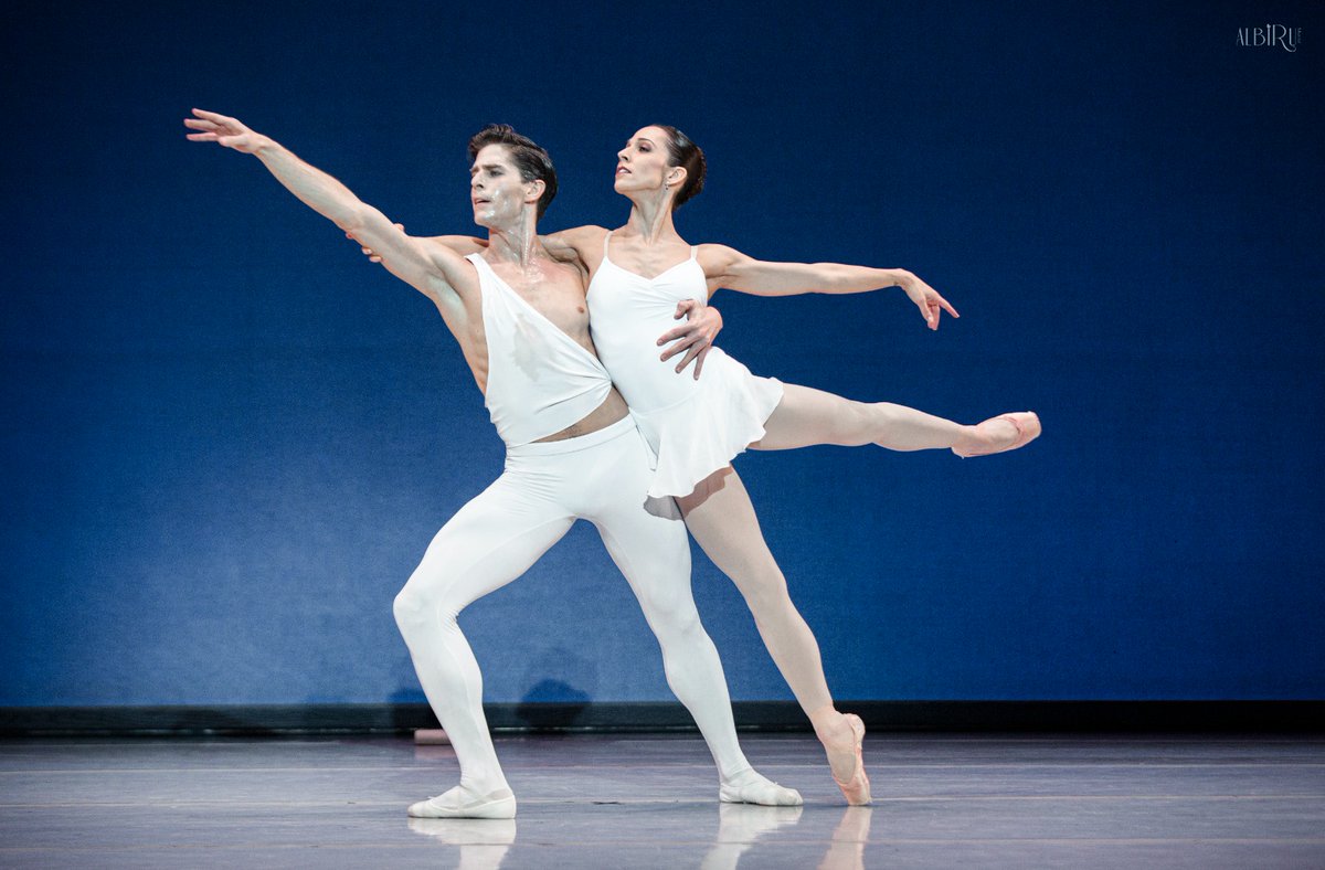 Tras el éxito de ayer, esta noche seguimos bailando Apollo/Pulcinella en @TeatrosCanal
Elenco de lujo hoy con @AnaScheller y @90Sergiobernal
 acompañados de Natalia Muñoz y Laura Pérez Hierro en #Apollo. ¡Qué ganas de verlos bailar!✨
@joaquindeluz2 @culturagob @INAEM_Cultura