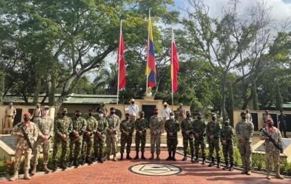 SOCSOUTH's tweet image. In mid-November, #SOCSOUTH leadership recently visited #Colombia to meet with #Colombian Senior Enlisted Leaders and visit the Colombian Joint Special Operations Command Noncommissioned Officer Development Course in #Bogota.@Southcom @USSOCOM