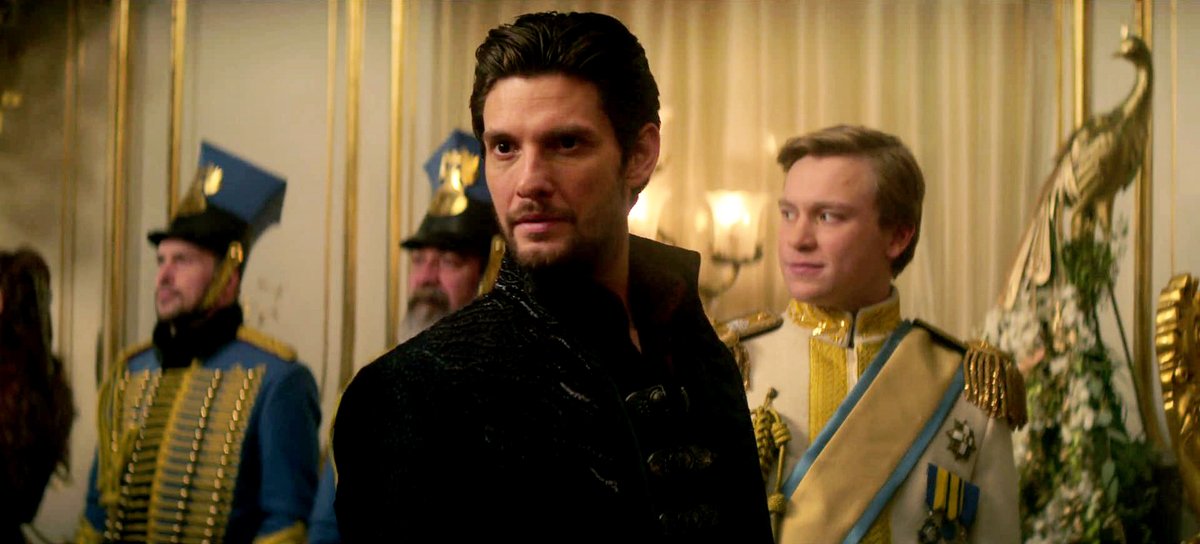 lovenemies's tweet photo. shadow and bone writers not writing a darklina dance scene after this scene was one of their biggest mistakes https://t.co/nROi7aCTpy