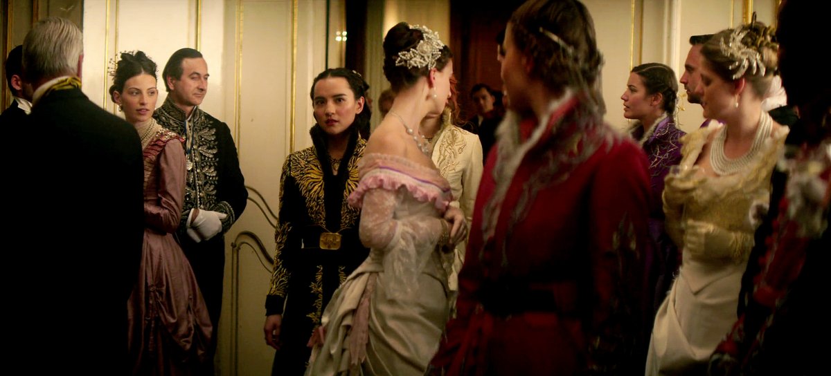 lovenemies's tweet photo. shadow and bone writers not writing a darklina dance scene after this scene was one of their biggest mistakes https://t.co/nROi7aCTpy