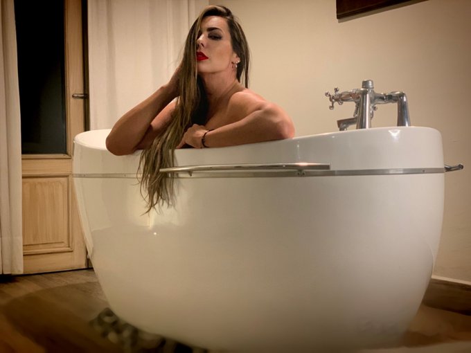 Watch vanessa La vecina's leaked NSFW photo on TwXstars