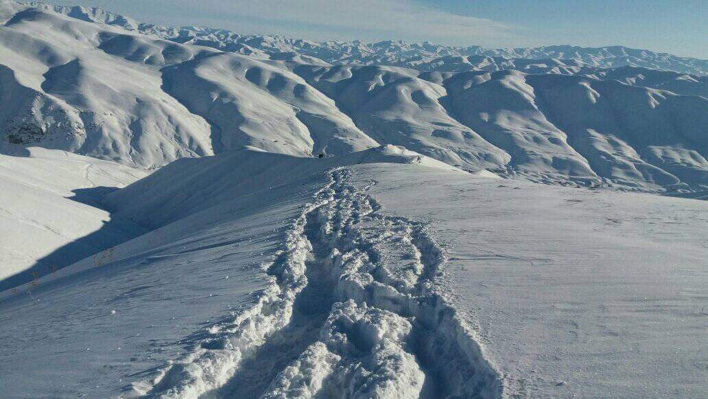 mtayeb's tweet photo. #villagers clearing the #Road after a heavy #Snowfall in #Raghistan #Badakhshan northeast #Afghanistan photo credit: Suhrab Anwari https://t.co/TVIoZt4Dvm