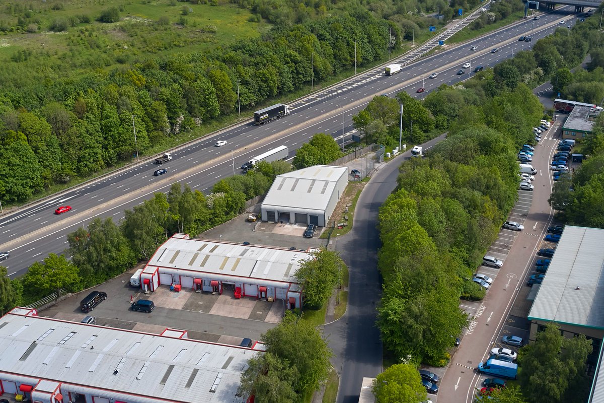 Industrial investment sold. A prime unit situated in a great spot in Birchwood on Leacroft Road. Zaman Roberts advised on the acquisition, refurbishment, lettings and eventual sale. Good working with James Kinsler at PK3 who acted for the buyer.
zamanroberts.com