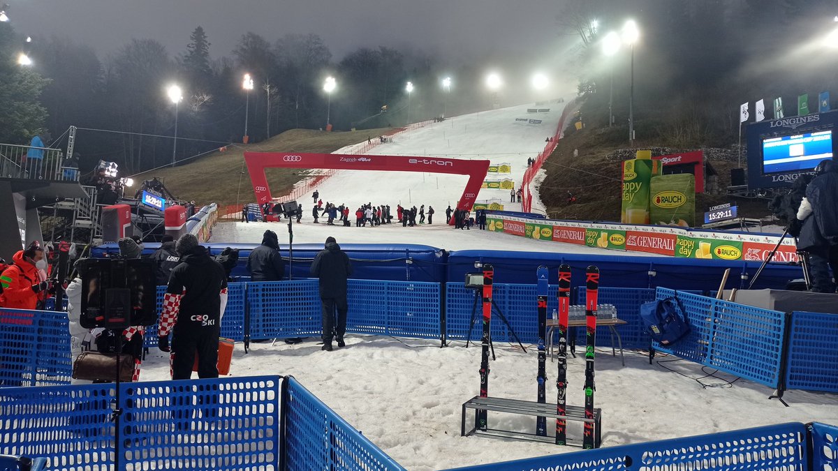 U ovom trenutku muški slalom na Sljemenu je otkazan, ali se čekaju daljnje odluke. <a href="/hrtvijesti/">HRT Vijesti</a>
