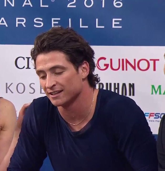 moirheart's tweet photo. A very fine head of hair on this handsome guy! 😍 #scottmoir #WeLoveYouScott https://t.co/iS58Smwe1P