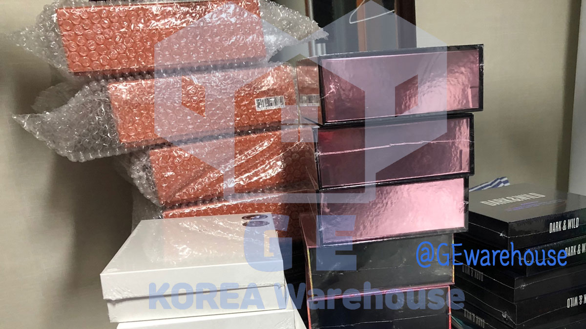 GEwarehouse's tweet photo. This time, there were many orders from customer who are BTS fan. There's no problem with the album packaging our  GE warehouse😆
#Koreawerehouse #koreaAdress #koreasupplies #koreasupplier #warehouseagent #Warehouskorea
#GEwarehouse #KpopAgent #WEVERSE #BTS #Weverseshop #btsalbum https://t.co/vxhMKk4Xwr