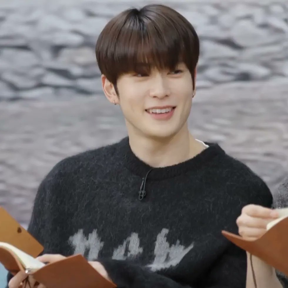 hourlyjaeh's tweet photo. #NCT재현 #JAEHYUN #재현 #NCT127 https://t.co/2JoAD2xsEz
