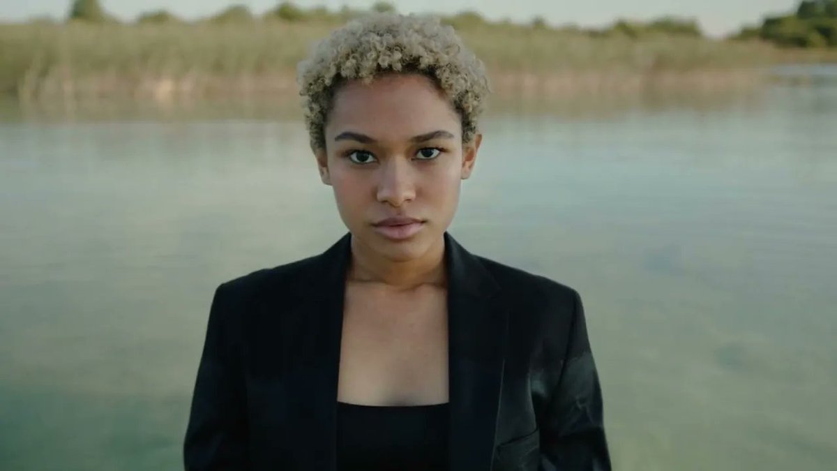 I composed some music &amp; made a video with the Colors Library by <a href="/EvoSeries/">Evolution Series</a> that's now on sale for 5 more days at Native Instruments <a href="/NI_News/">Native Instruments</a>  I mixed it in a 3D space using DearVR MUSIC from @DearRealityUG  You only get the effect with headphones. buff.ly/3sWCuJq