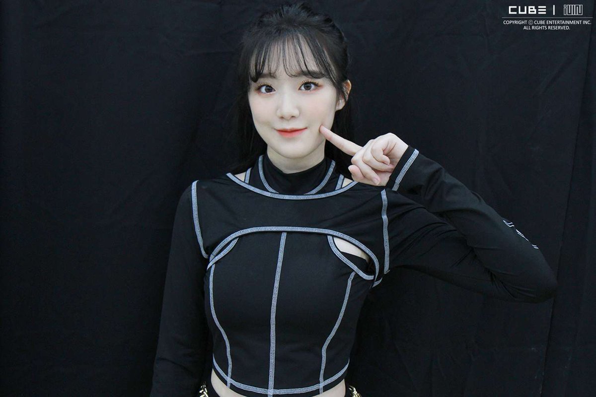 shuhua pics (rest) tweet media