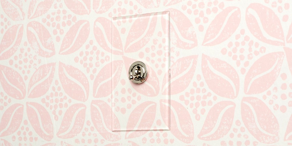 A Forbes and Lomax classic. Invisible plate with Brass toggle.

Toggle switches can be mixed with Push Buttons and Rotary Dimmers on the same plate.

Wallpaper: Coffee Bean (Pink) by @schumacher1889