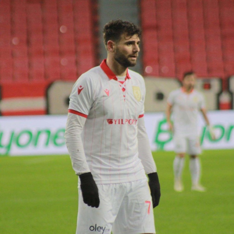 StJohnstone's tweet photo. 🆕 | Nadir Ciftci has today signed for the Club until the end of the season, subject to international clearance.

Welcome to Saints, Nadir 👏

#SJFC