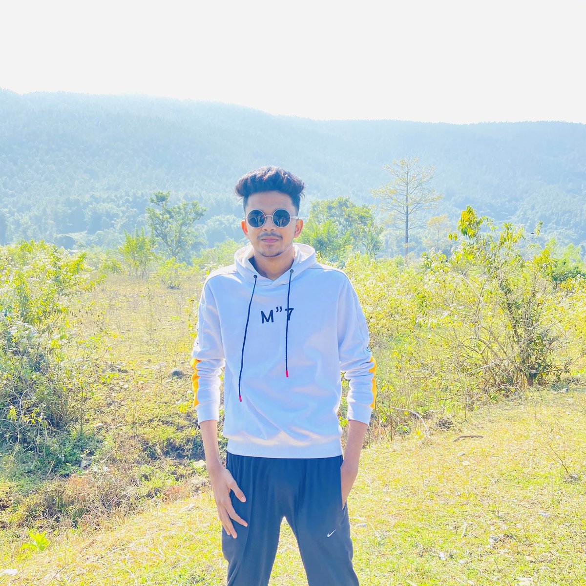 KawishIman's tweet photo. #NewProfilePic https://t.co/v28QMv2PL3