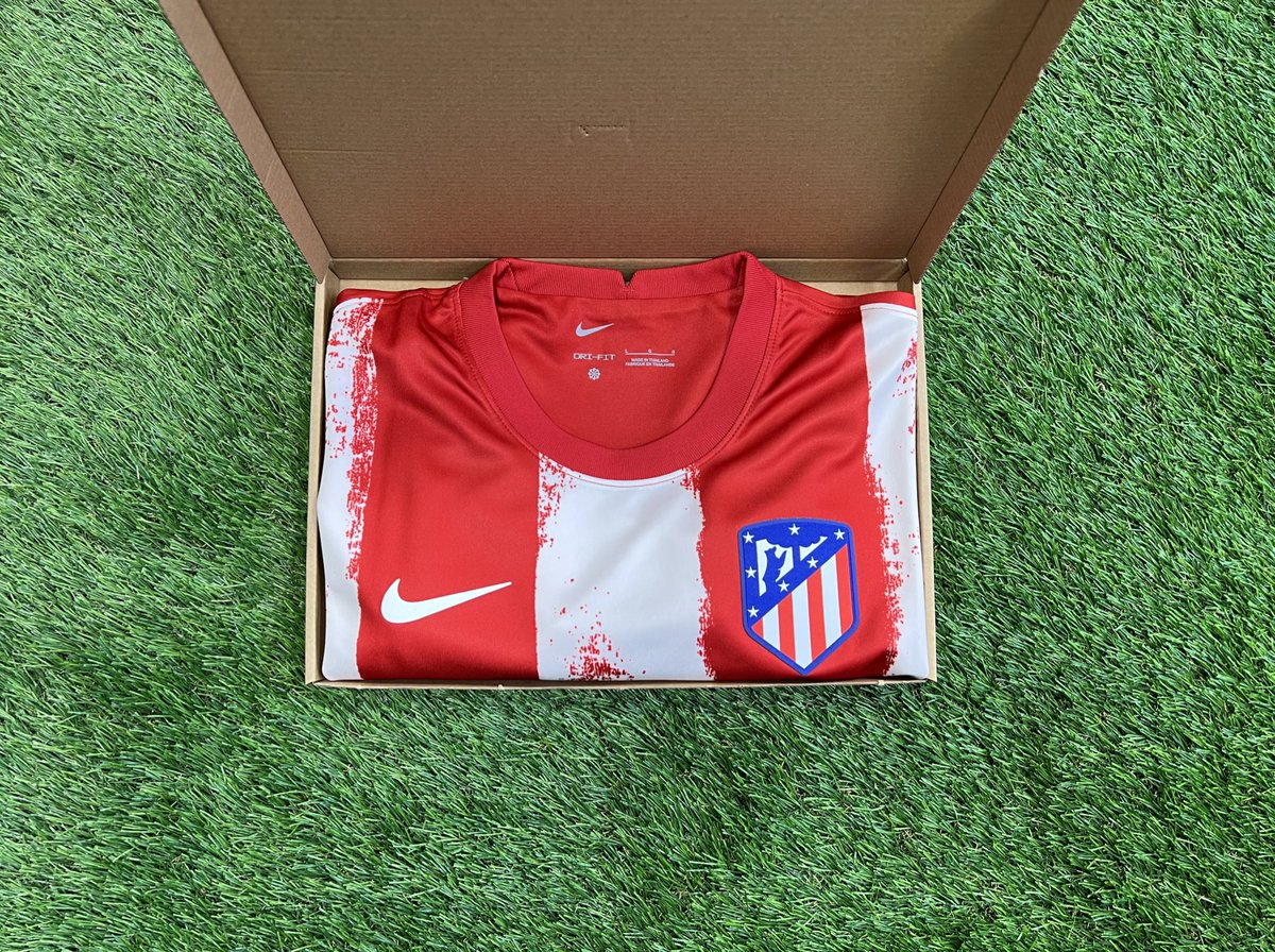 If there are two or more goals scored in the Spurs vs Chelsea game today, we will give away a Mystery Football shirt to one lucky follower! 🔵⚪️

To enter: 
1️⃣ RT this tweet
🤝 Follow us

Good luck! 🤞🏻