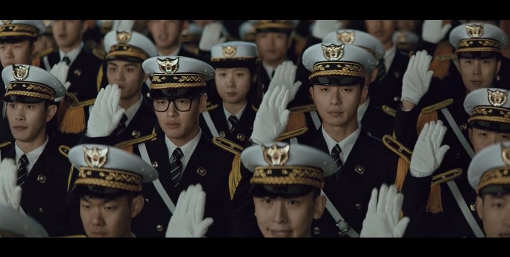 kkrrinshim's tweet photo. #youngcop корейские кино – искусство делать драму из комедии https://t.co/RNjiW163p6