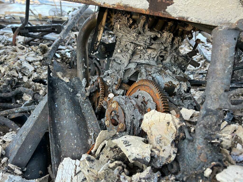 unknownoverland's tweet photo. Remnants of my t120 bonneville. #marshallfire #sagamore https://t.co/ZLipaN8dnA https://t.co/jzFa82abHn