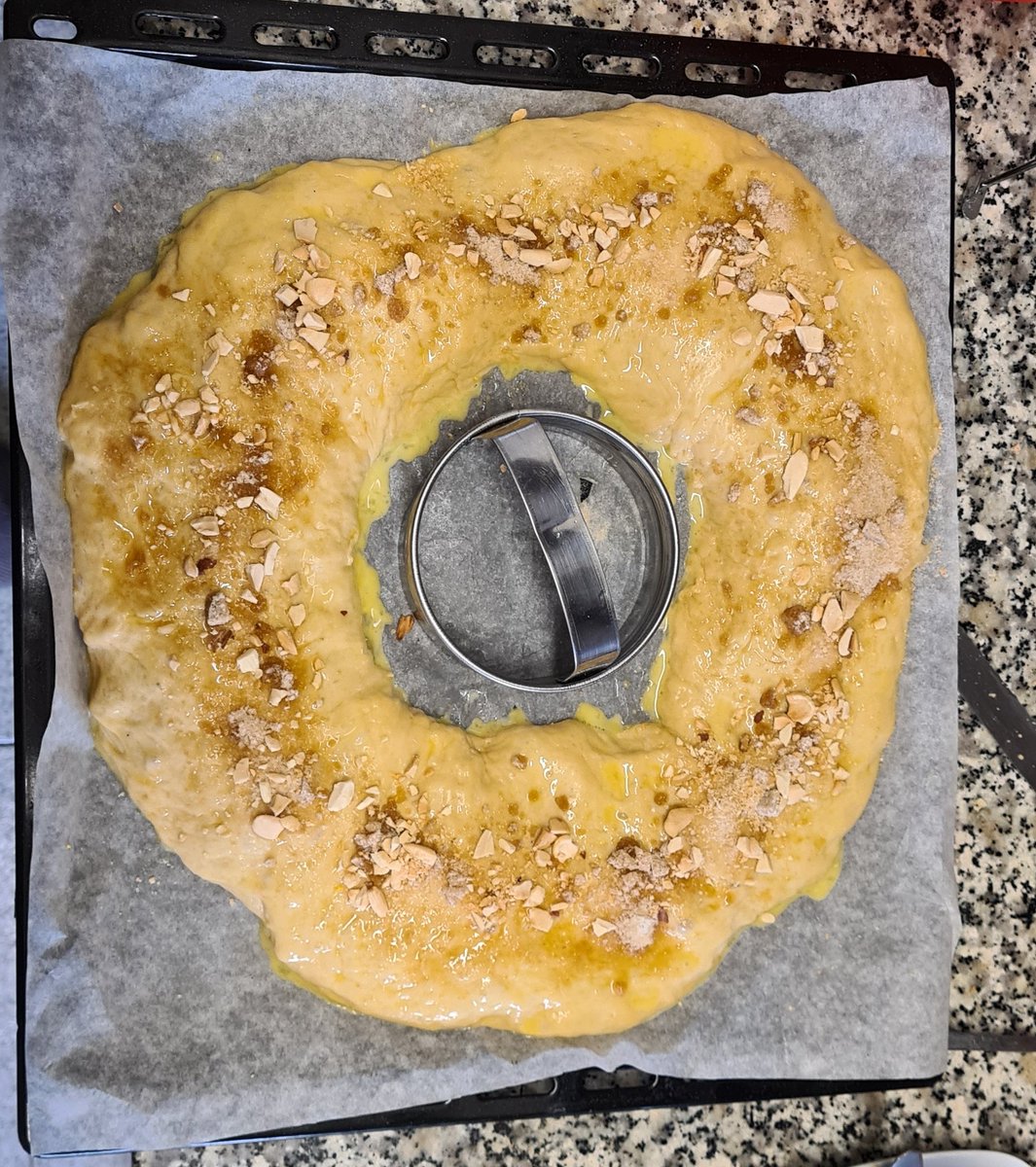 SamKoziner's tweet photo. #roski va al horno con azúcar moreno y almendrita machacada
#prayforroski https://t.co/b8MTJFMFpz