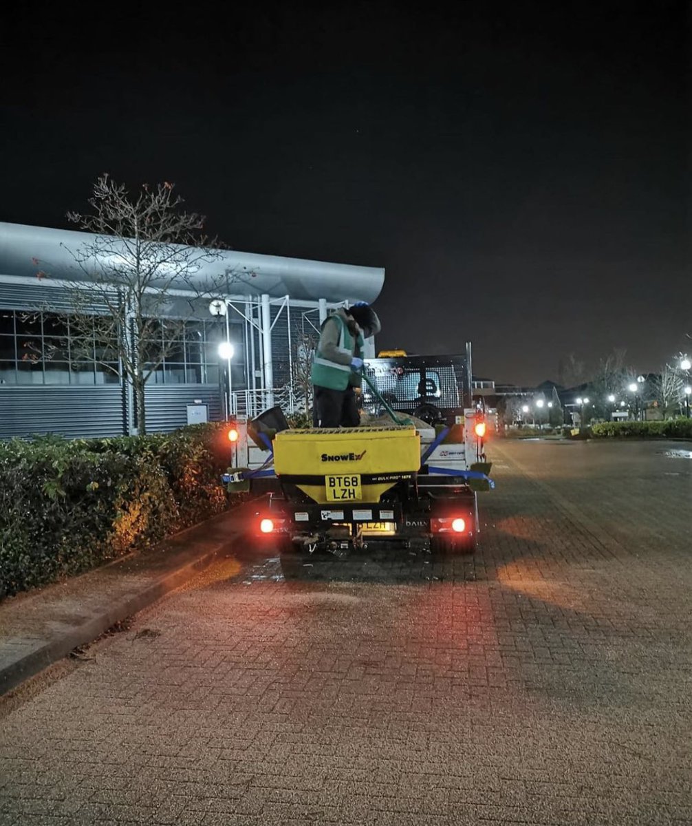 Winter has officially arrived and don’t we know it! ❄️ 

Our team were busy gritting local schools this morning. 

For more information on our gritting services, visit:
parkwaygroundmaintenance.co.uk/gritting/