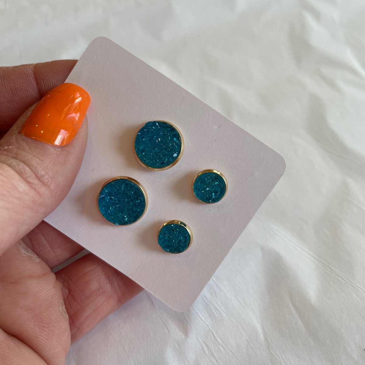 French75B's tweet photo. Back by popular demand, these adorable druzy stud earrings in cheerful colors &amp; two different sizes. https://t.co/FSoLWCMJSx
