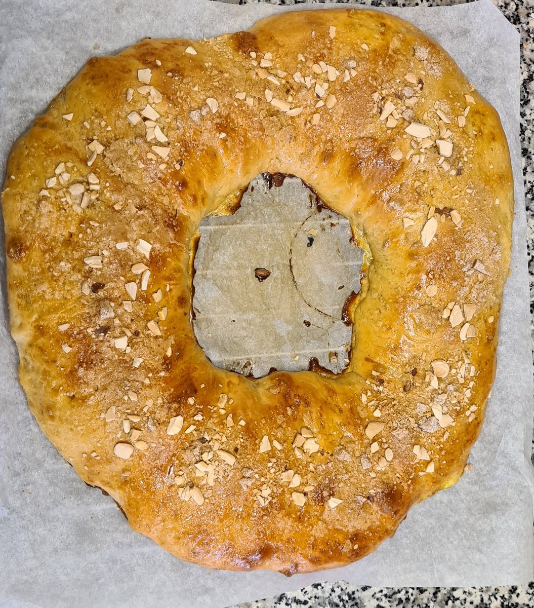 SamKoziner's tweet photo. Ahora a esperar que se enfríe #roski
No es que haya subido mucho pero parece blandito 🤞🤞🤞
A las 18h, hora de la merienda, os cuento https://t.co/BV3W3J9Wzx