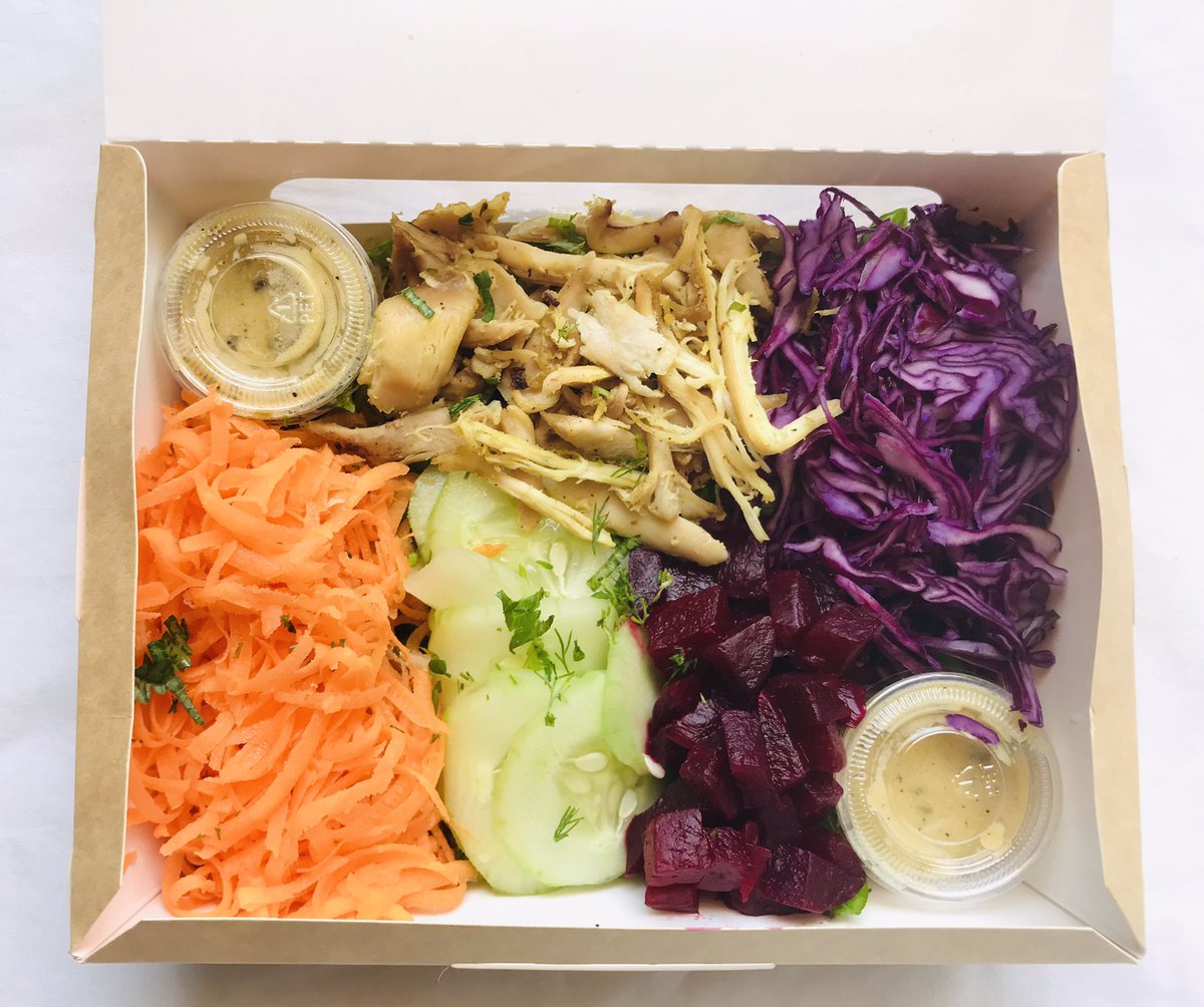 s_thily's tweet photo. 🥗🍗🤤✌🏾 https://t.co/DrXYUuxHWk