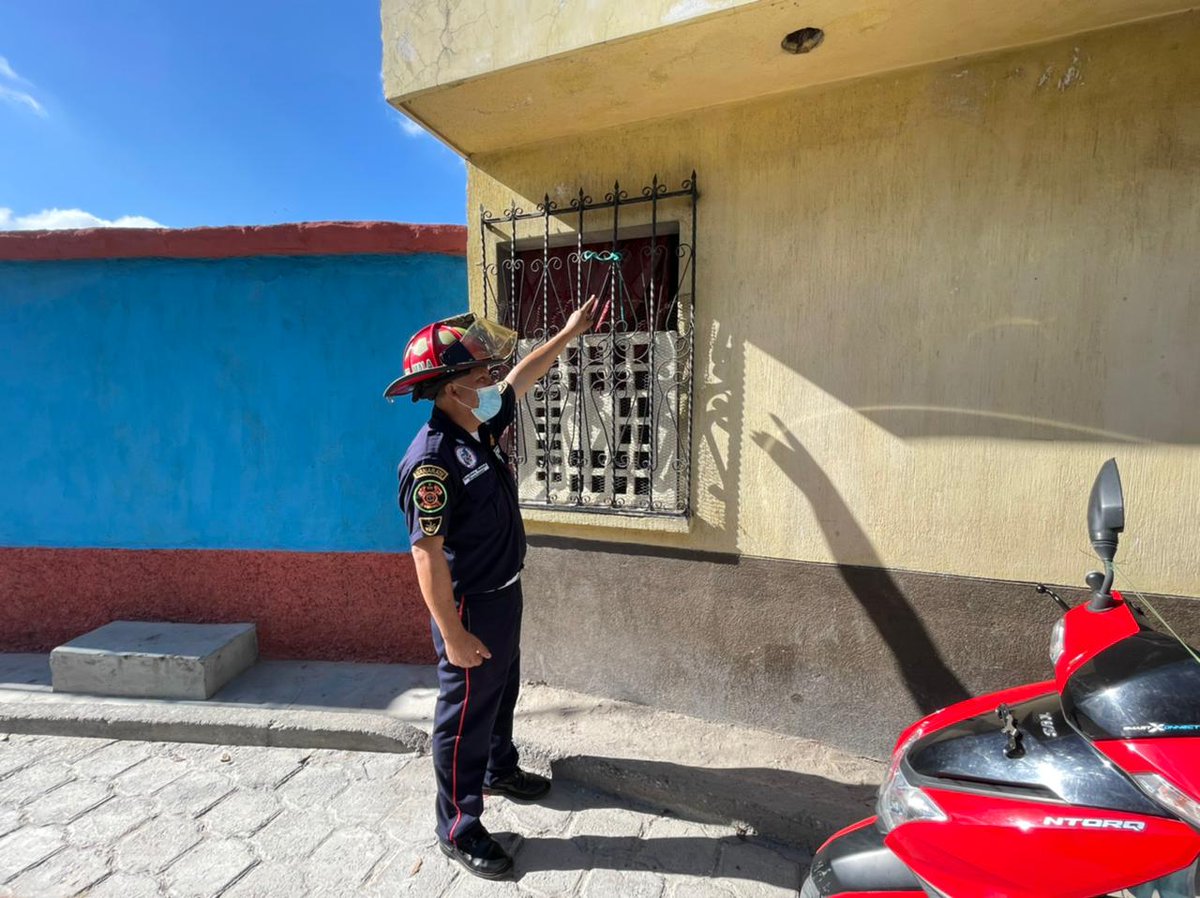 MarioCero17's tweet photo. Hombre se quita la vida

Manuel Antonio Cruz Garrido 34 años, murió por asfixia por suspensión.

Coloco lazo en balcón de ventana y se ahorgo en la zona 4 barrio La Boladora en Sanarate, El Progreso. @VinicioTVGT @vichoguate en espera del @MPguatemala @PNCdeGuatemala https://t.co/sXploJgzlL