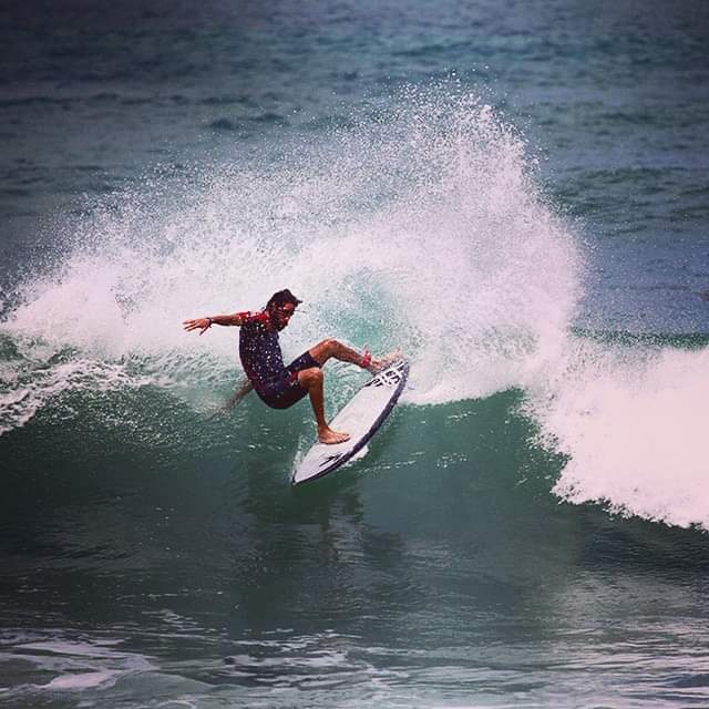 Se abren cupos para aprender a surfear en el camp  #Salinas.
Este viernes empezamos las clases, reserven con tiempo, cupos limitados.
⚡Llama ya para separar tu cupo 0997026799⚡
🤙 🏄‍♀️🏄‍♂️🤙.