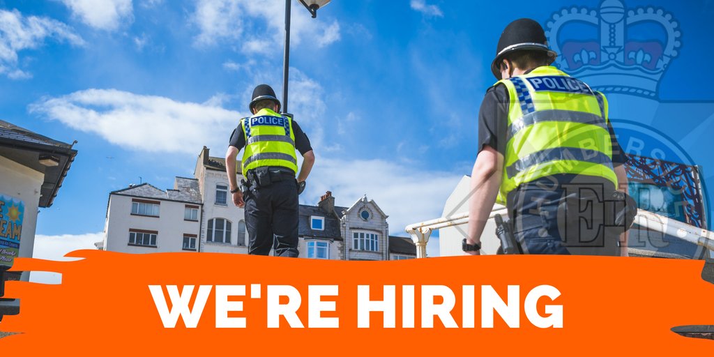 Do you want to become a police officer? 

Our Degree Holder Entry Programme (DHEP) is open now!

To find out more and apply, click here: ow.ly/o0Q550HnKay

#JoinUs #TeamHumberside #PoliceJobs