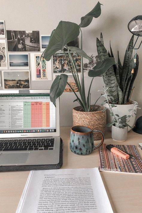 MELdicina's tweet photo. 🌸THREAD: SITES E APLICATIVOS PARA AJUDAR NOS ESTUDOS! 🌸
✨♡/↺ pra chegar em mais gente✨
#studytwt #studytwtbr #studyspo https://t.co/71KTqHc8bj