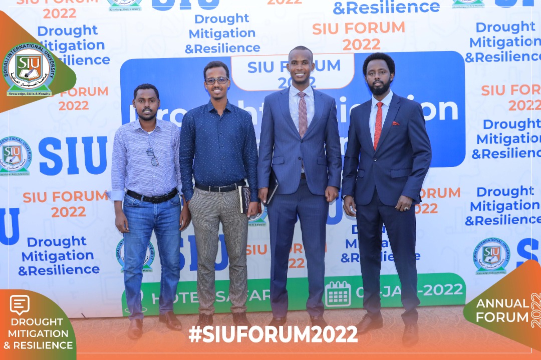 InaYarow01's tweet photo. Today I joined the head of public relations @SUI_UNIVERSITY  @AhmedAbdihadi and colleagues @HMudane  and Adam to participate #SIUFORUM2022 on the theme: Drought Mitigation and Resilience. 

#Great Heads &amp; #Great Discussions. 

#SIUFORUM2022 https://t.co/ogR9QxDDTA